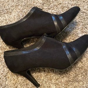 Impo Sz 9M Sexy Triumph Black Suede Heeled Bootie Boots